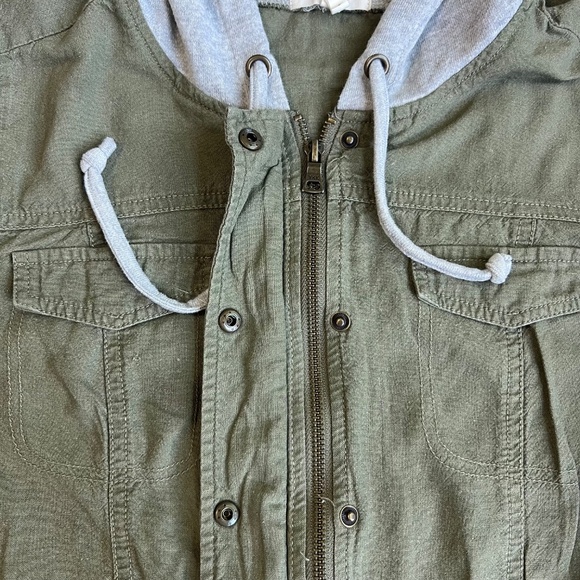 Maurice's Army Green Utility Jacket with Gray Jersey Hood, Size Small - Picture 5 of 10